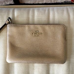 NWOT Coach Outlet - Mini Wristlet - Metallic Gold -Taupe